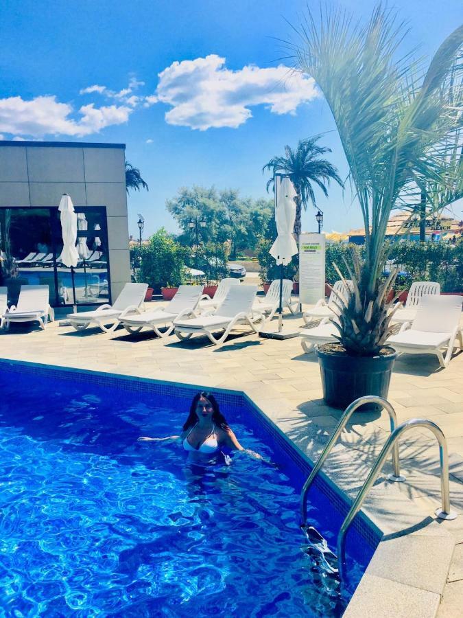 Antonia Alezzi Beach Resort Нэводари Экстерьер фото